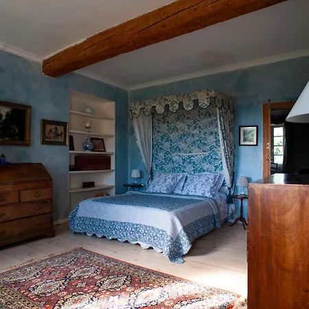 Domaine Des Jasses 5*
