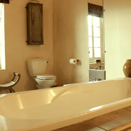 Domaine Des Jasses Nocleg ze śniadaniem 5*
